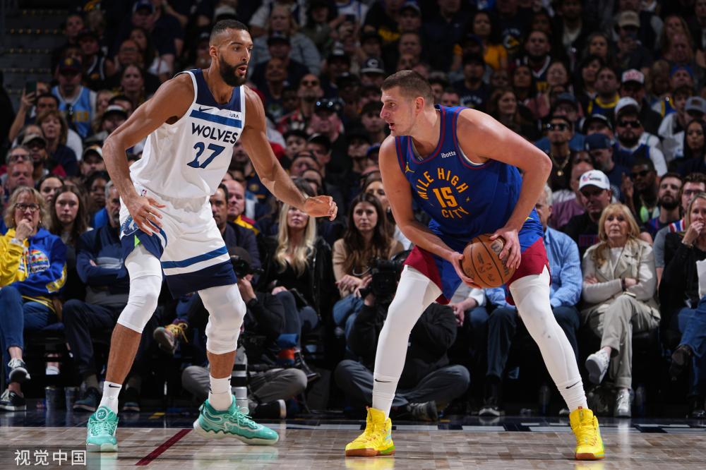 献近乎三双 献近乎三双