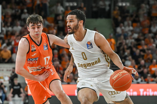 就在昨晚的 就在昨晚的